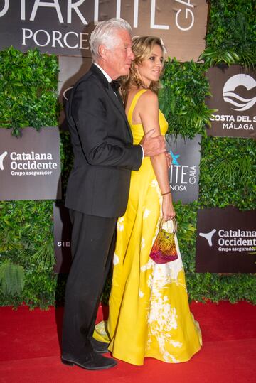El actor estadounidense Richard Gere y Alejandra Silva durante la Gala de premios Starlite.