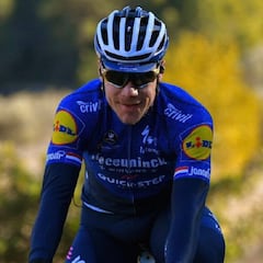 Fabio Jakobsen pasa de nuevo por el quirófano