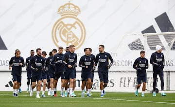 Los jugadores del Madrid, en el entrenamiento de este miércoles.