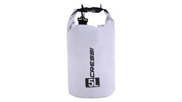 Tenemos la mochila perfecta para el verano: impermeable, en tres tama?os y en 16 colores