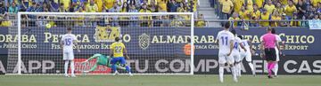 1-1. Rub¨¦n sobrino marca el primer gol.