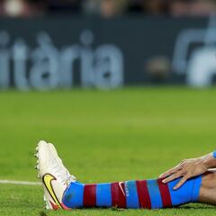 Barcelona 1-1 Granada: Barça plumbing depths of 1960s low