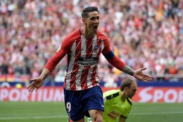 Torres celebra el 2-1.