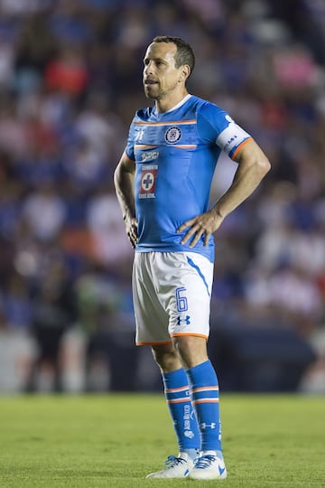 Jugó en Cruz Azul del 2005 al 2016.