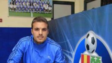 Pedro León se entrena y se ve con la AFE tras no ser inscrito