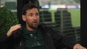 Messi explica por qué es “más raro que la mierda” y los entrevistadores estallan de risa