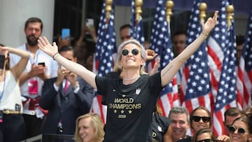La co-capitana de la selección de Estados Unidos ha estado muy inmersa en la política, pero aún no tiene claro si se inmiscuirá en ella de manera formal.