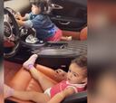 Las hijas de Cristiano Ronaldo le 'roban' el Bugatti a su padre