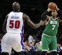 Thomas acaba con los Pistons y acerca a los Celtics a los playoffs