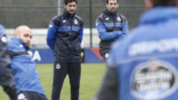 Víctor, durante un entrenamiento del Deportivo previo al encuentro de Copa del Rey ante el Mirandés.