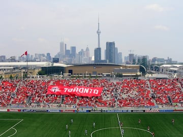 Capacidad: 30,000. Sede la última MLS Cup y en un entorno precioso, pero lo abierto que quedó la grada del norte deja algo que desear.