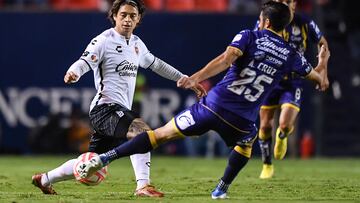 (L-R), Joaquin montecinos of Tijuana and Aldo Cruz of San Luis during the game Atletico San Luis vs Tijuana, corresponding Round 12 the Torneo Apertura 2022 of the Liga BBVA MX at Alfonso Lastras Stadium, on September 01, 2022.
<br><br>
(I-D), Joaquin Montecinos de Tijuana y Aldo Cruz de San Luis durante el partido Atletico San Luis vs Tijuana, correspondiente a la Jornada 12 del Torneo Apertura 2022 de la Liga BBVA MX en el Estadio Caliente, el 01 de Septiembre de 2022.
