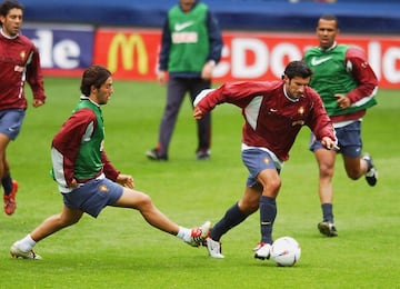 El de Barcelos disputó con la selección portuguesa una 
Eurocopas (Eurocopa 2012) y dos Mundiales (Copa Mundial de Fútbol de 2002 y Copa Mundial de Fútbol de 2006). Actualmente es jefe de deportes del Sporting de Lisboa.