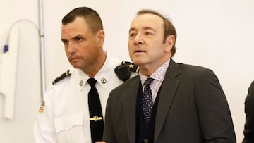 Kevin Spacey sufrió abusos de su padre neonazi durante su infancia, según su hermano