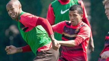 <strong>APUNTA A ROMA.</strong> Henry ya entrena con balón y podría estar listo para la final ante el Manchester.