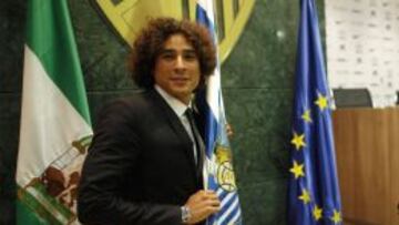 Ochoa durante su presentaci&oacute;n con el M&aacute;laga