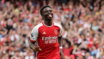 Bukayo Saka, jugador del Arsenal, celebra el gol anotado ante el Nottingham Forest en Premier League.