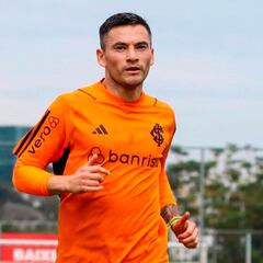 Charles Aránguiz deberá esperar