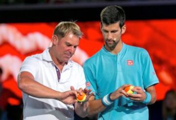 El seis veces campeón del Abierto de Australia, Novak Djokovic,  ha presentado un espectáculo de tenis y entretenimiento en vísperas del primer Grand Slam del año en el  Margaret Court Arena para recaudar fondos para su Fundación, que apoya la educación preescolar de calidad para los niños.