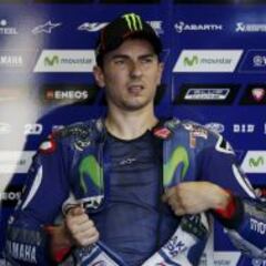 El hombro no frena a Lorenzo y manda a Rossi a ocho décimas