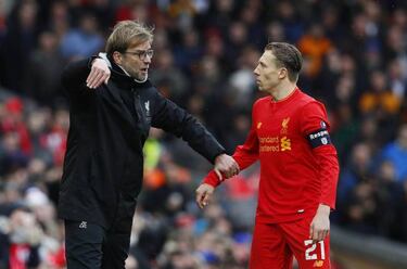 Klopp says sorry but Liverpool's defensive misgivings persist