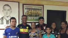 En la casa de los Bacca en Puerto Colombia se respira f&uacute;tbol.