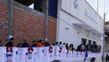 Colas para conseguir una entrada.