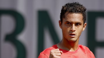 Paris (France), 29/05/2023.- Juan Pablo Varillas of Peru reacts as he plays Juncheng Shang of China in their Men's Singles first round match during the French Open Grand Slam tennis tournament at Roland Garros in Paris, France, 29 May 2023. (Tenis, Abierto, Francia) EFE/EPA/YOAN VALAT
