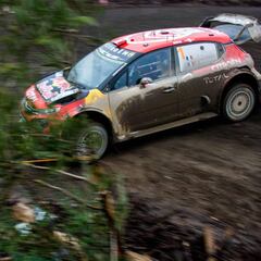 Las resbaladizas rutas de Chile hicieron sufrir a los WRC