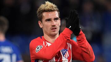 Griezmann se dirige a la afici&oacute;n del Atl&eacute;tico. 