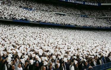 Los pitos en el Bernabéu y la derrota del Barça, protagonistas de los memes de la jornada