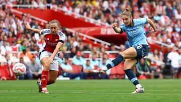 Soccer Football - Women's Super League - Arsenal v Manchester City - Emirates Stadium, London, Britain - September 22, 2024 Manchester City's Vivianne Miedema shoots at goal Action Images via Reuters/Andrew Boyers REFILE - CORRECTING EVENT TEMPLATE