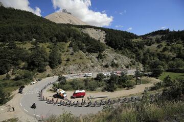 La etapa 4 del Tour de Francia terminó con un final emocionante en alta montaña. El corredor del Jumbo-Visma, Primoz Roglic, se impuso en los últimos metros. Nairo Quintana fue el mejor colombiano al terminar cuarto. Miguel Ángel López fue sexto y Egan Bernal séptimo 