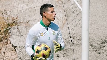 La imagen de James Rodríguez que evidencia el estado de ánimo al interior del León