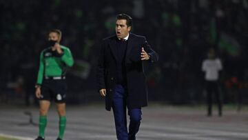 Marcelo Michel Leaño durante un partido contra las Chivas