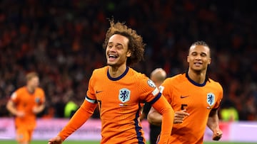 Soccer Football - World Cup - UEFA Qualifiers - Group G - Netherlands v Lithuania - Johan Cruijff Arena, Amsterdam, Netherlands - November 17, 2025 Netherlands' Xavi Simons celebrates scoring their third goal REUTERS/Piroschka Van De Wouw