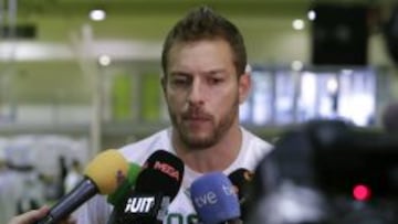 El pívot de los Boston Celtics, David Lee.