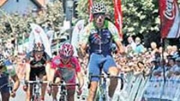 <b>VICTORIA Y ADIÓS. </b>El triunfo de Plaza es el último del Comunitat.