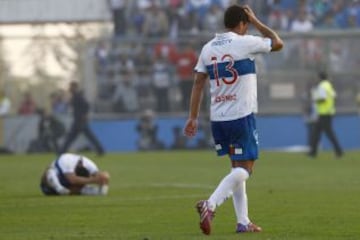 2015. Después de ir ganando 3-0, Católica tiró a la basura la ventaja, Iquique igualó y la UC le dejó el camino libre a Cobresal para que fuera campeón. Por varios minutos el cuadro cruzado era puntero, un punto sobre los mineros.