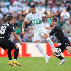 Lucas Boyé quiere salir al Sevilla y el Elche le pone precio