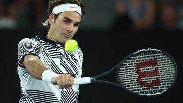Federer frena en seco a Zverev y pasa a semifinales