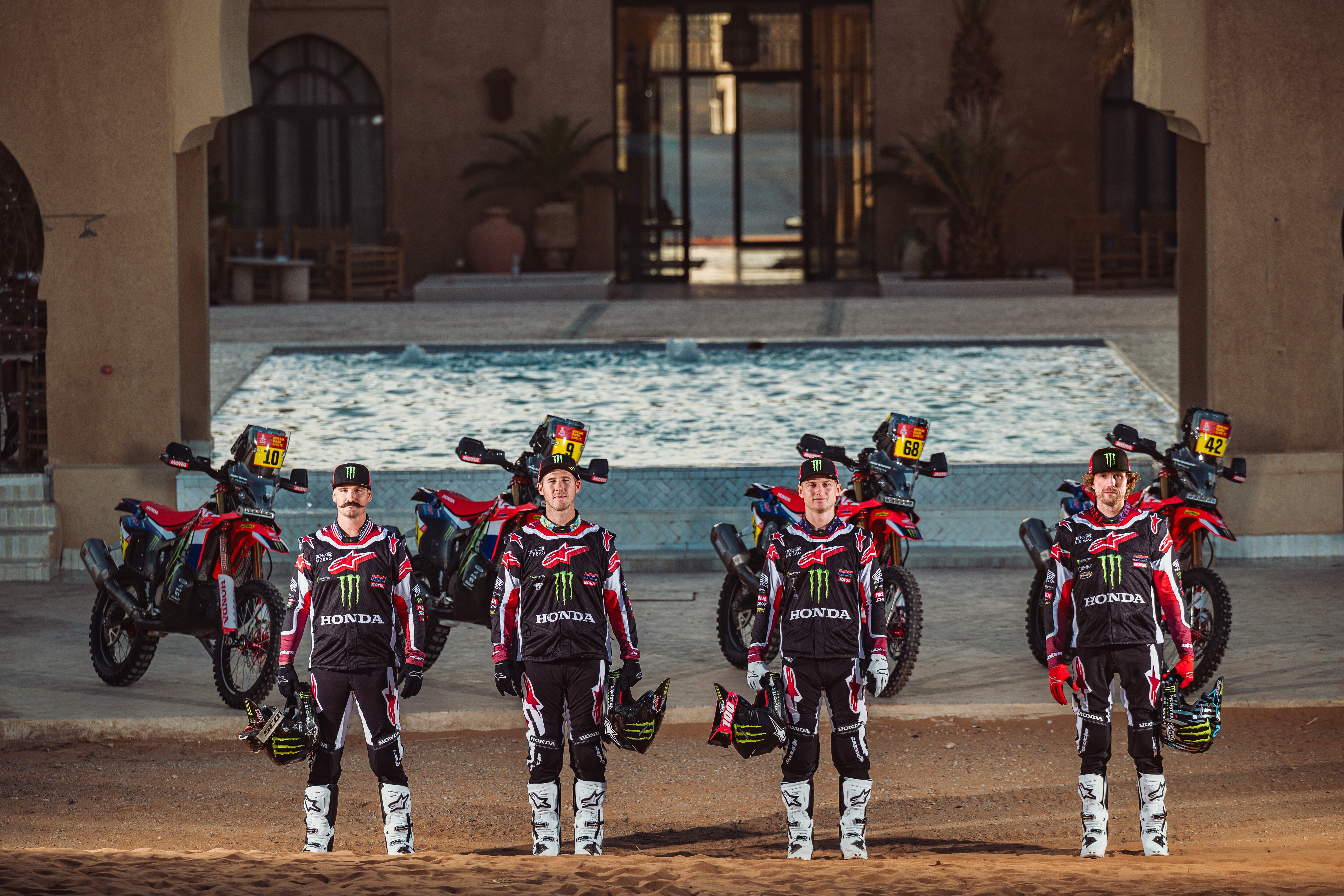 Howes, Brabec, Schareina y Van Beveren, pilotos de Honda para el Dakar 2026.