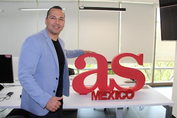 Omar Quintero, en visita a la redacción de AS México.