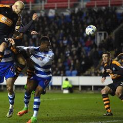 El Newcastle empata en Birmingham pero sigue líder