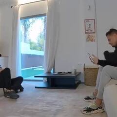 Chicharito se derrumba al contarle a su familia su fichaje