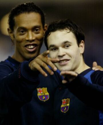 Junto a Ronaldinho.