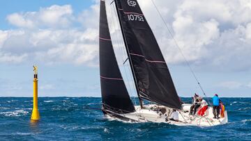 El Trofeo CDCP empieza con poco viento en aguas del Abra
