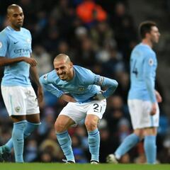 Silva limps off with suspected hip injury