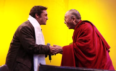 Jamie Durie,horticultor y paisajista australiano, diseñador de muebles, presentador de televisión, productor de televisión y autor de once libros sobre arquitectura paisajística, diseño de jardines y estilo de vida.