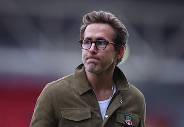 El actor y copropietario del Wrexham, Ryan Reynolds, antes del partido.